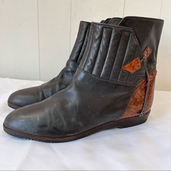 Designer Lorenzo Banfi Quilted Leather Snakeskin Slip On Boot Ankle Brown Sz 8.5 - Picture 1 of 12